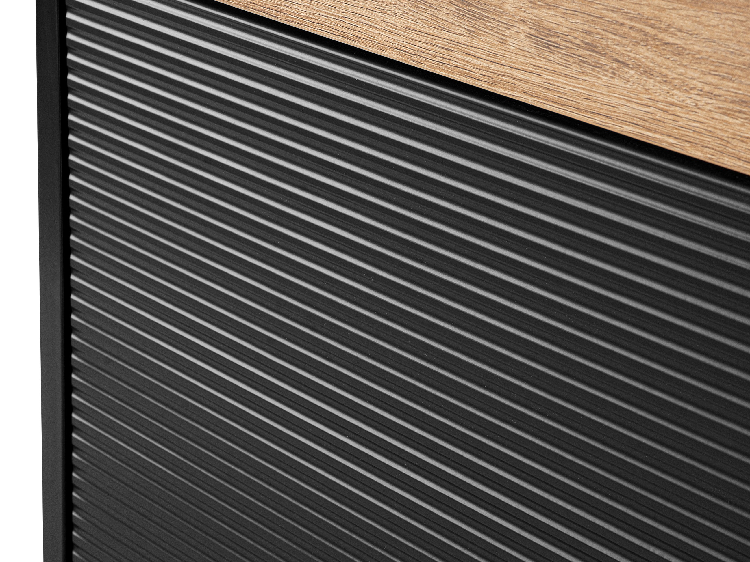 Omarica Corevaru 117 (Črna)