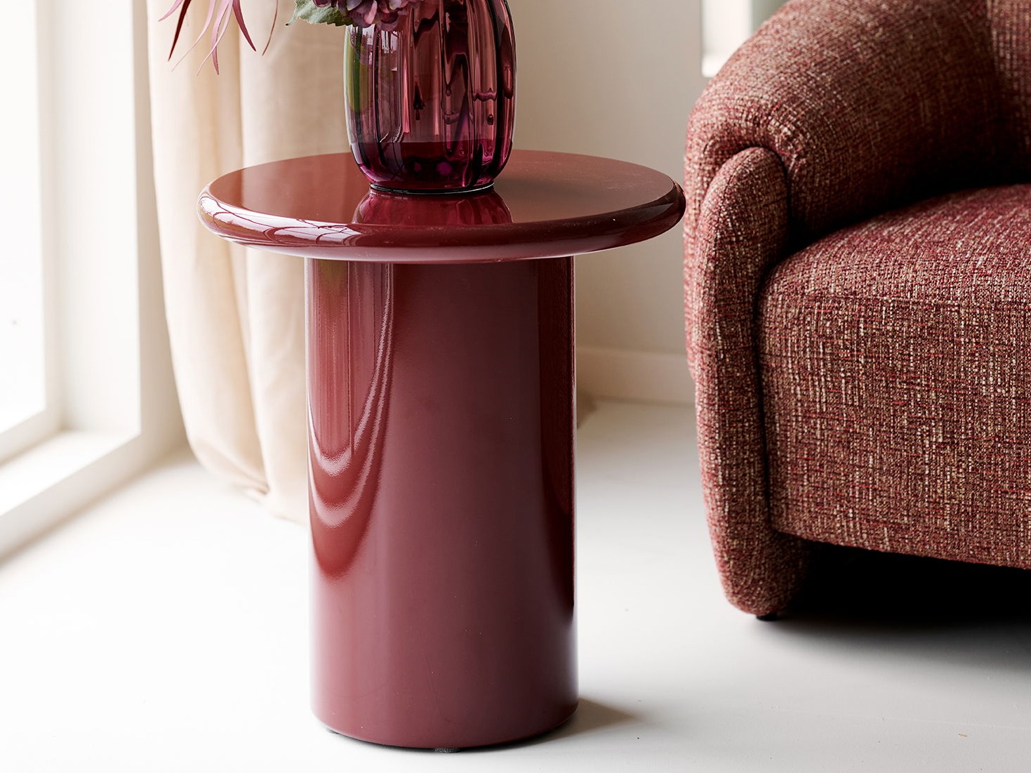 Stranska mizica Brea 260