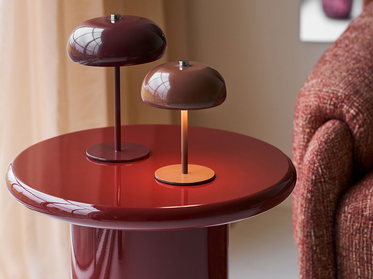 Stranska mizica Brea 260