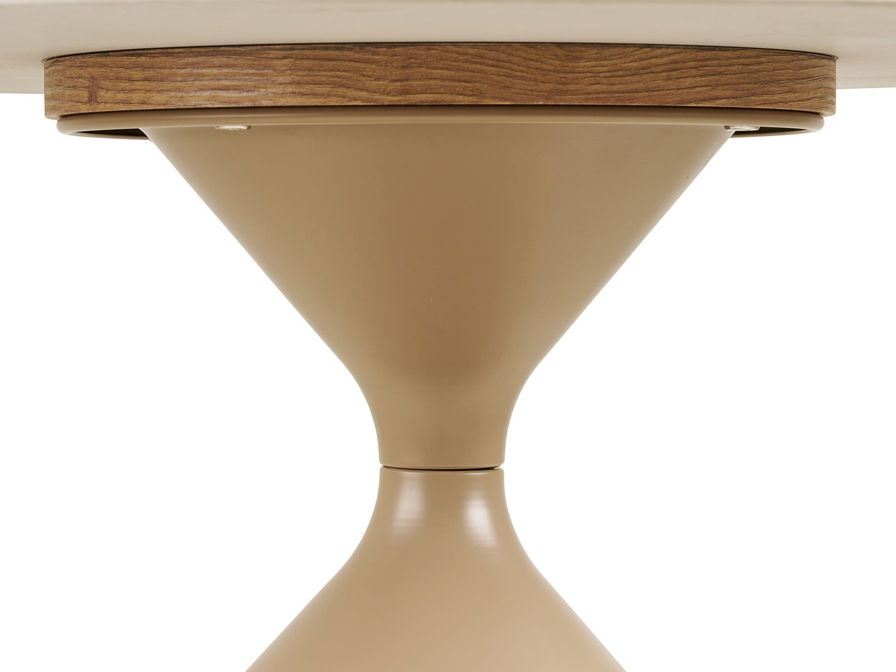 Klubska mizica Brea 264