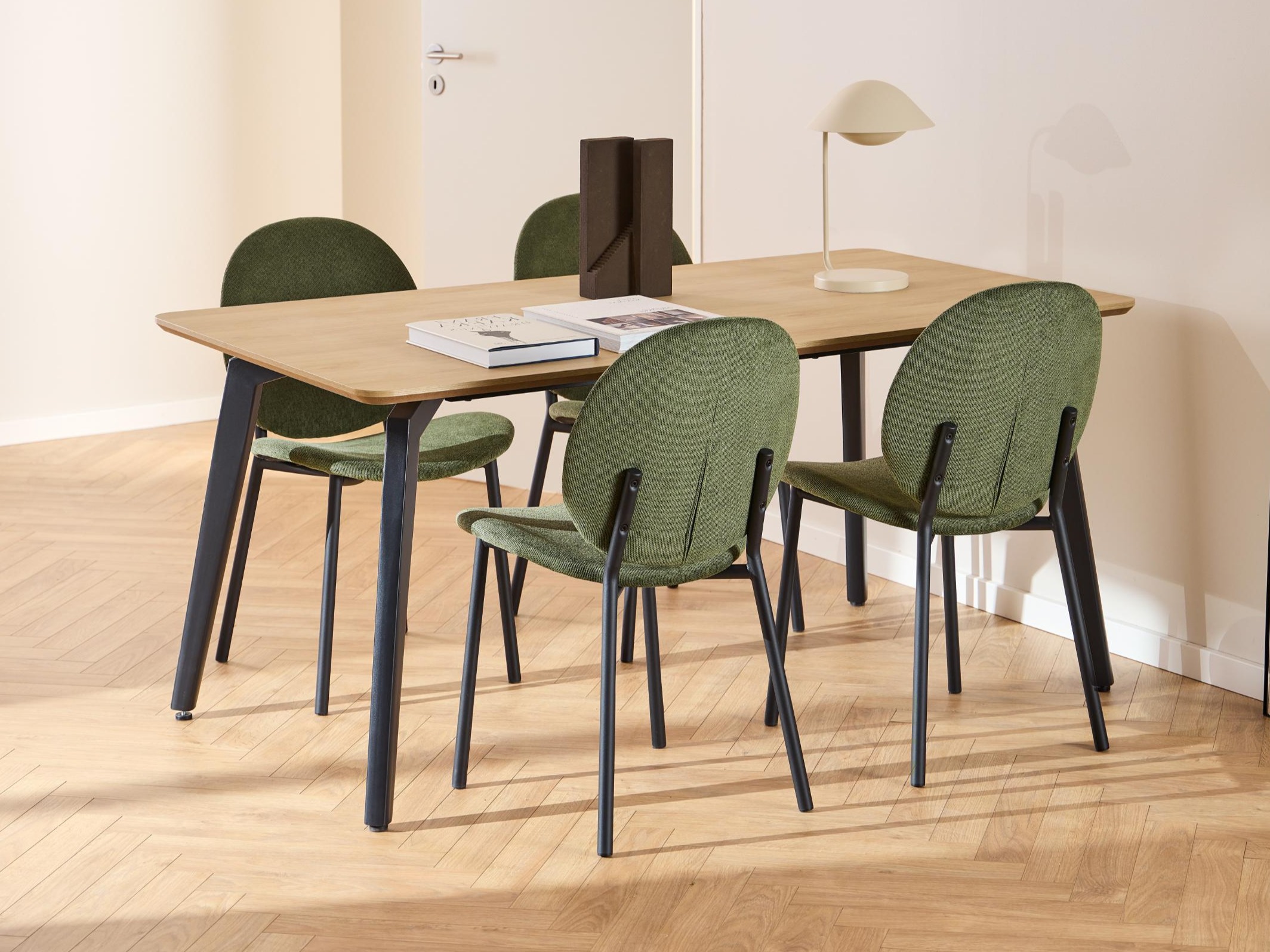 Jedilniški komplet Norsica 1028