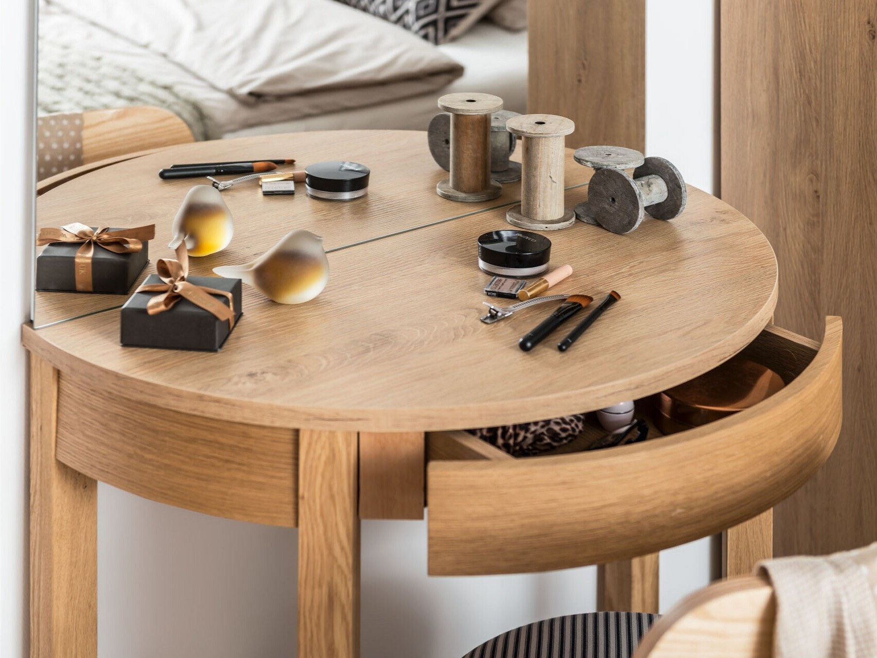 Toaletna mizica Sosero 107 (Hrast)