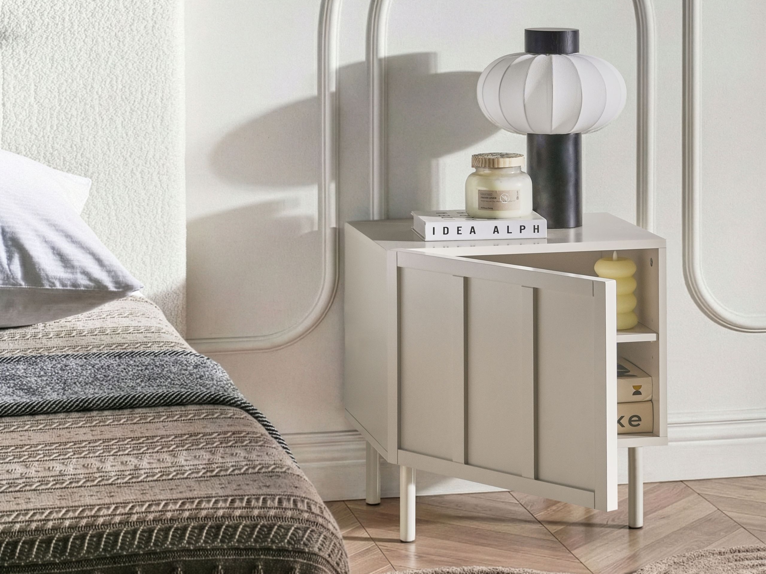 Nočna omarica Berwyn 3058