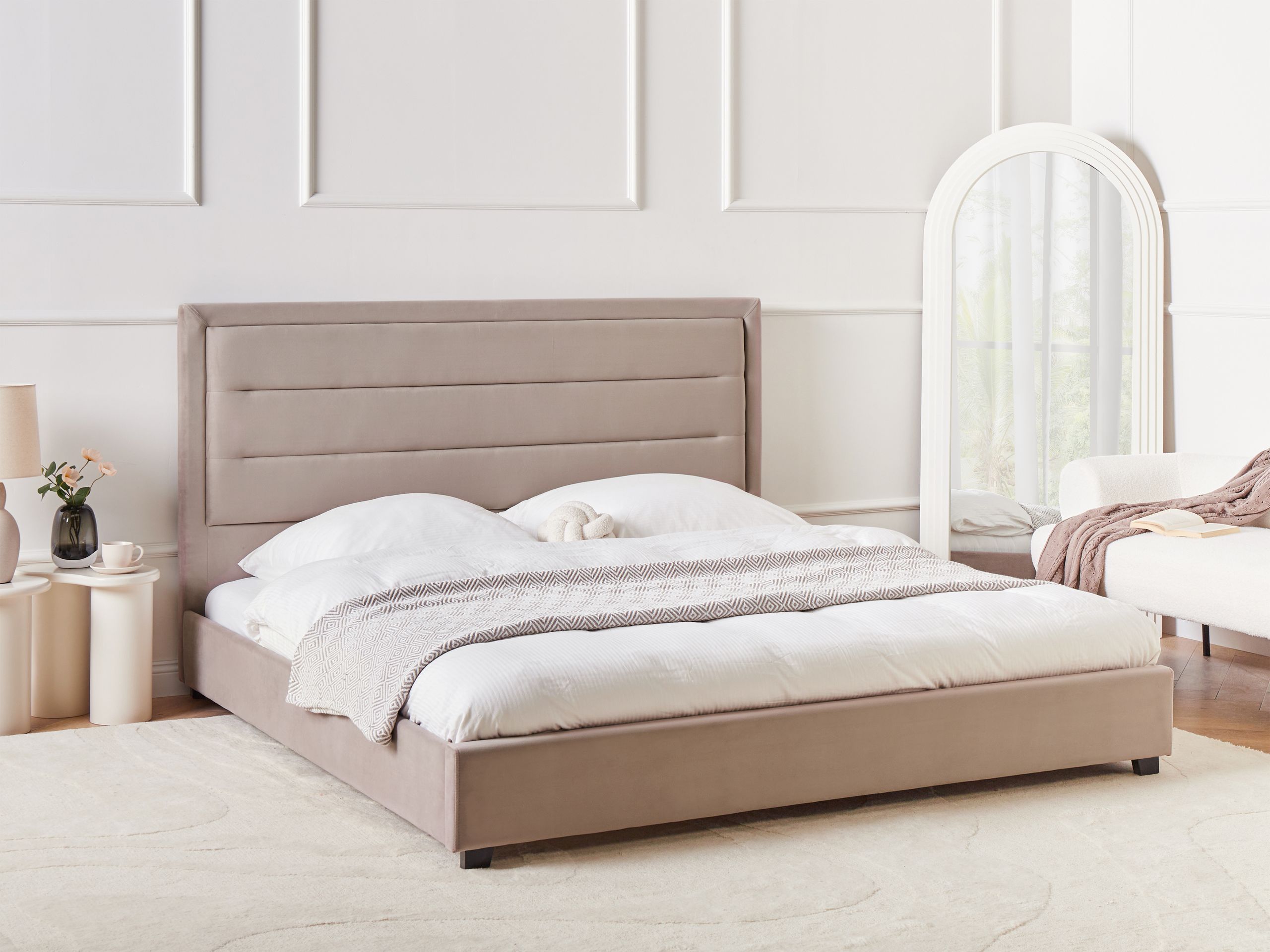 Postelja Berwyn 3114 (Taupe)