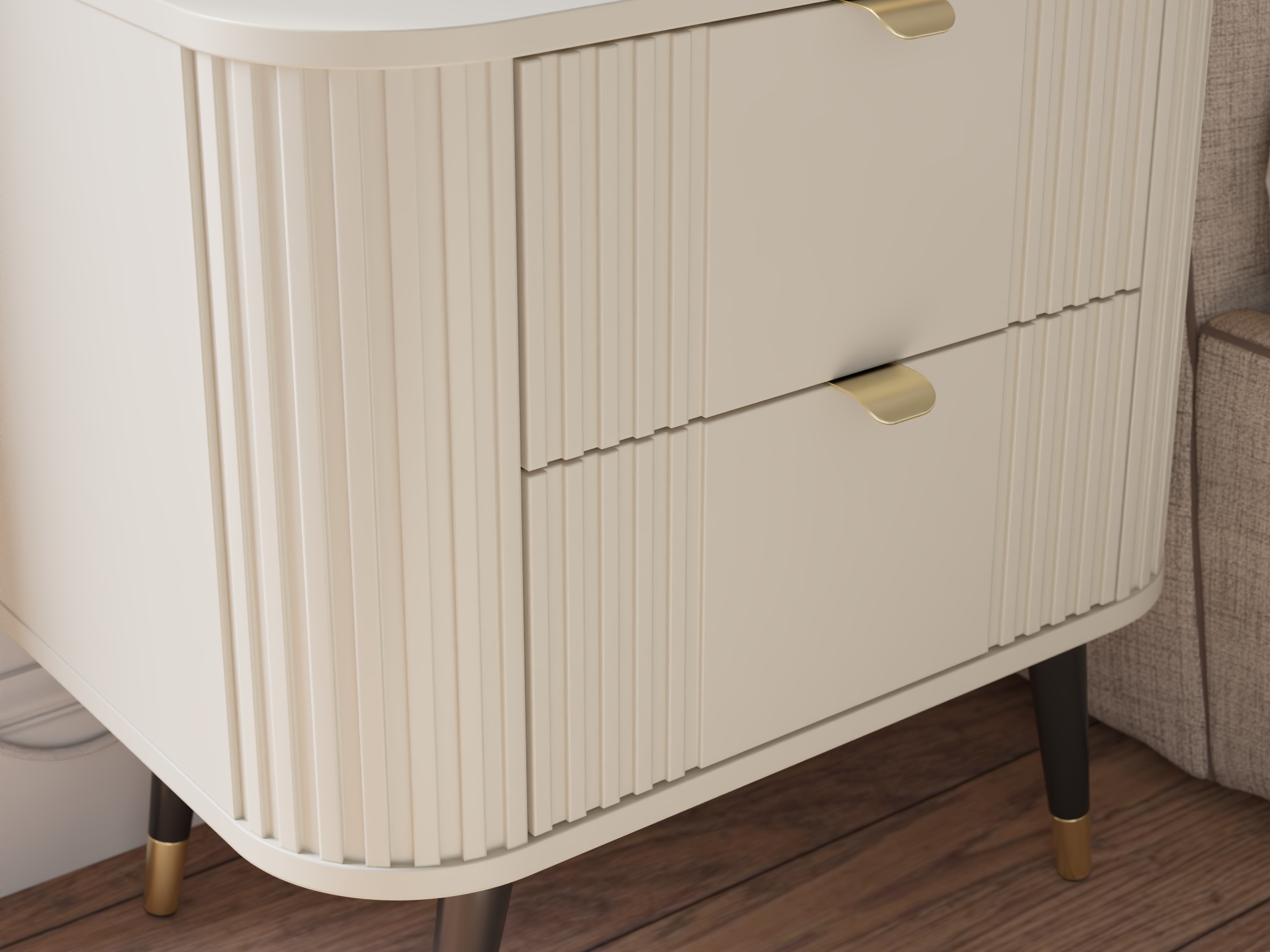 Nočna omarica Mormone 104