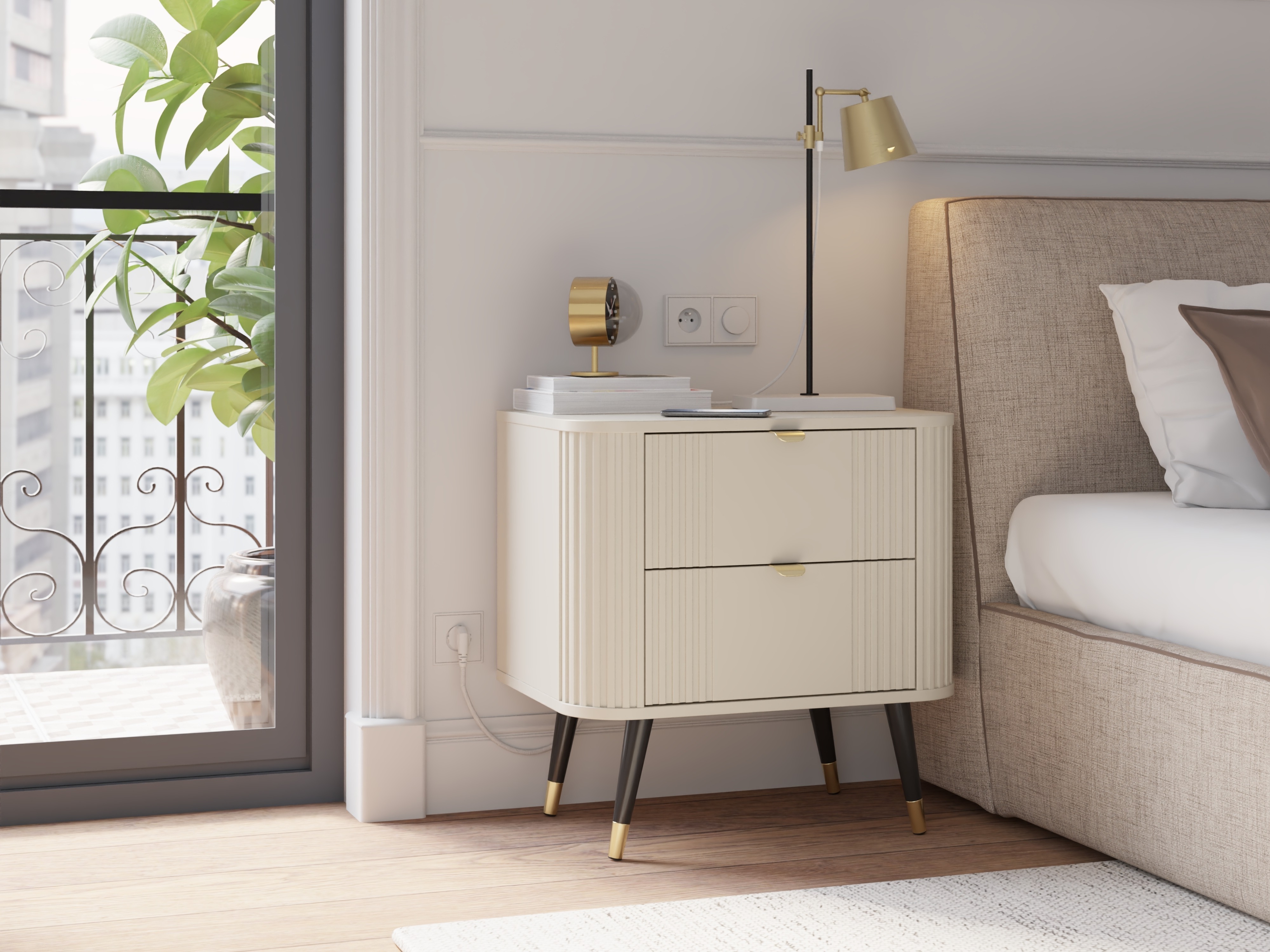 Nočna omarica Mormone 104