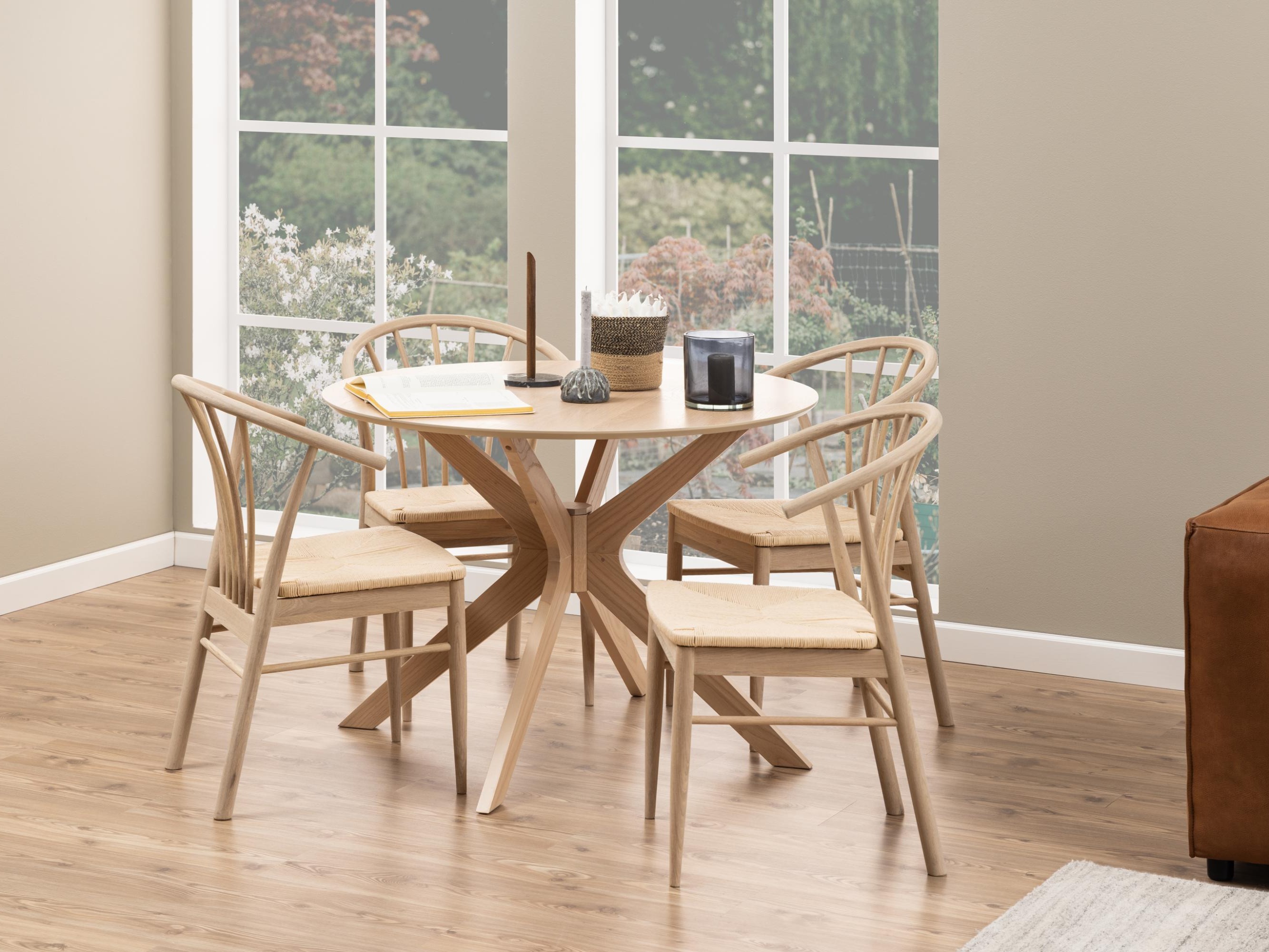 Stol Norsica 630 (Svetlo rjava)