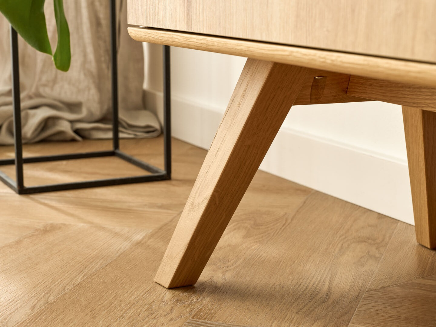 TV-omarica Ruvruvi 108 (Hrast)