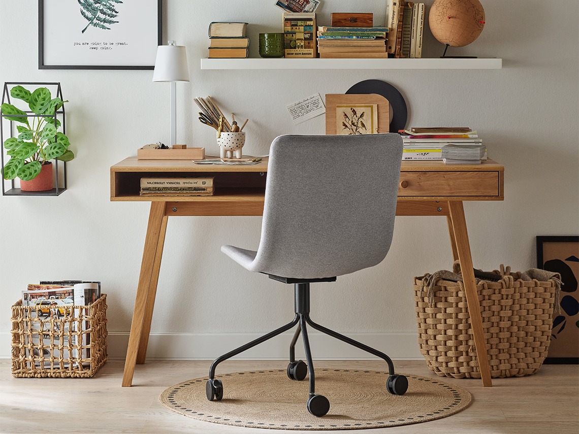 Pisalna miza Ruvruvi 115