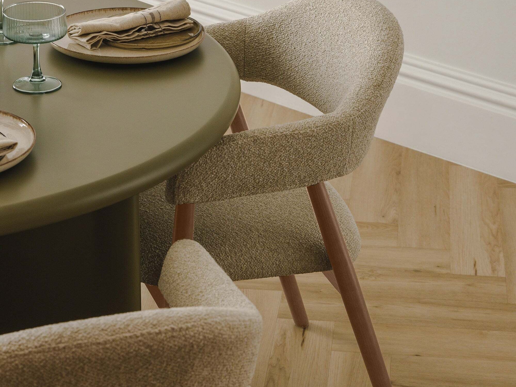 Stol Burleson 330 (Bež + Oreh)