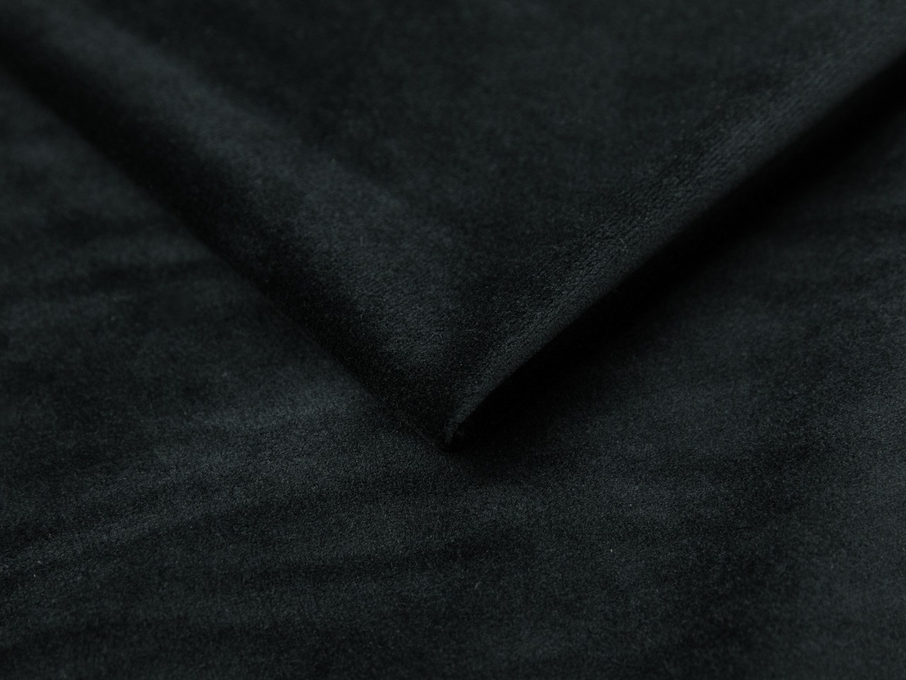 Boxspring postelja Martinez 129 (Magic Velvet 2219)