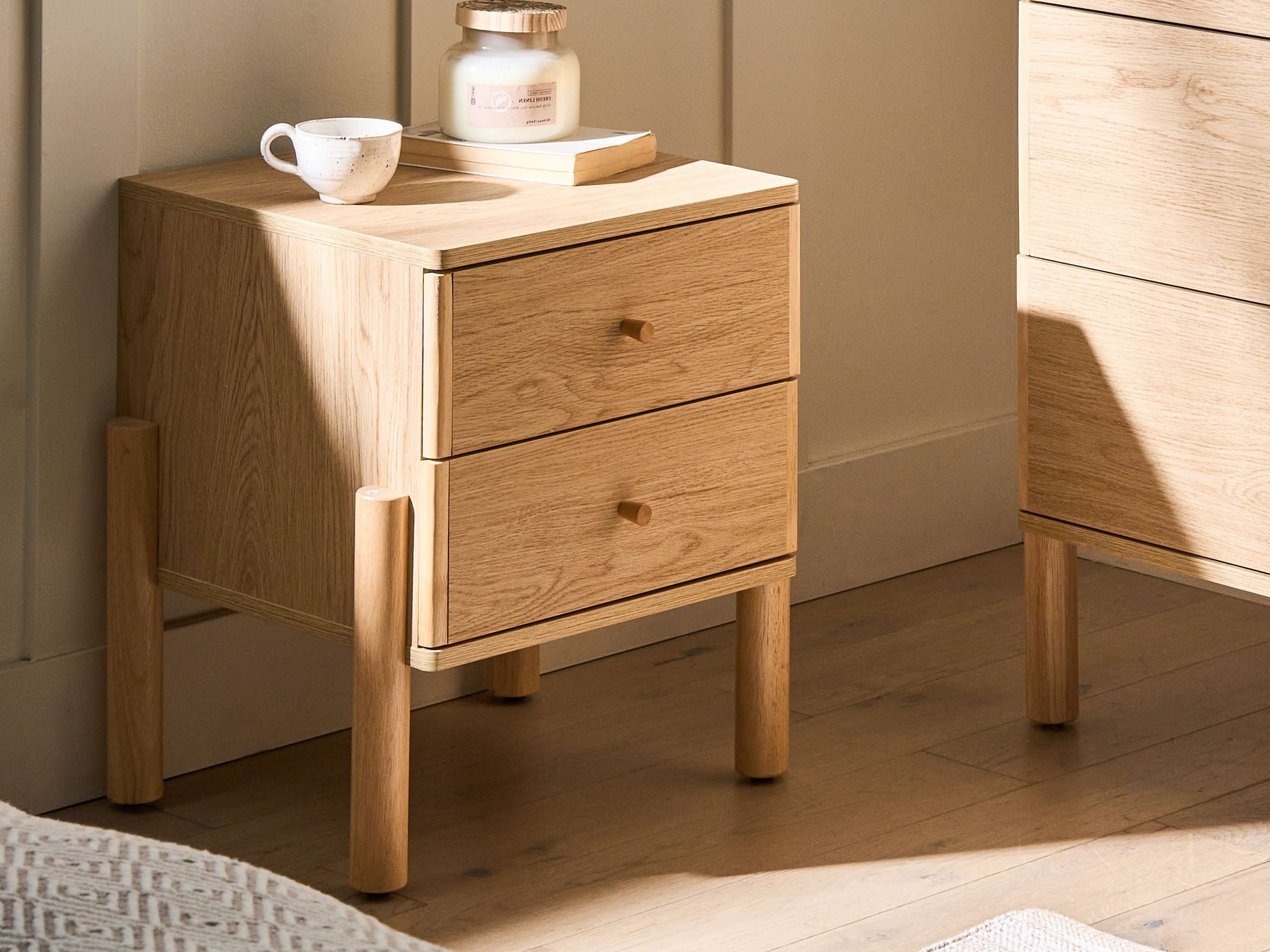 Nočna omarica Berwyn 3200