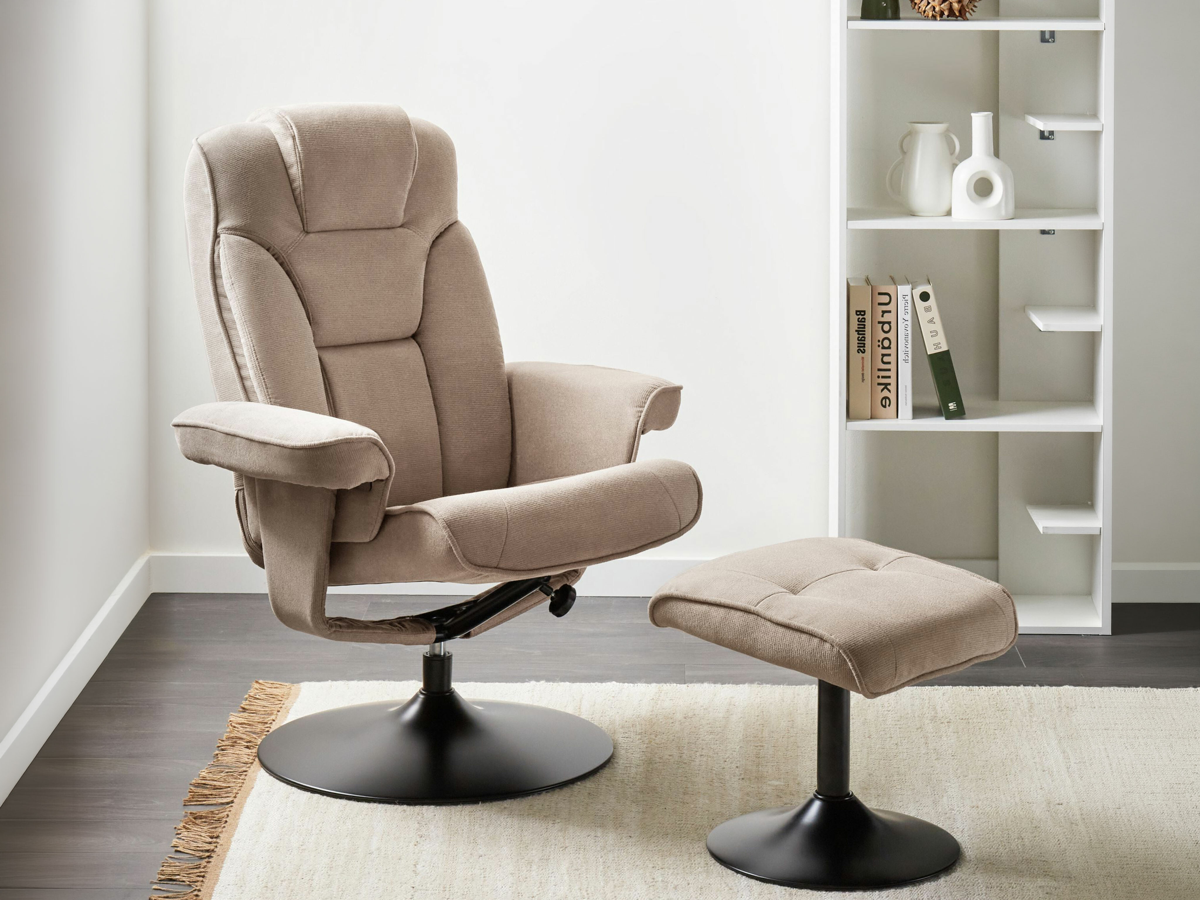 Fotelj s počivalnikom Berwyn 3199