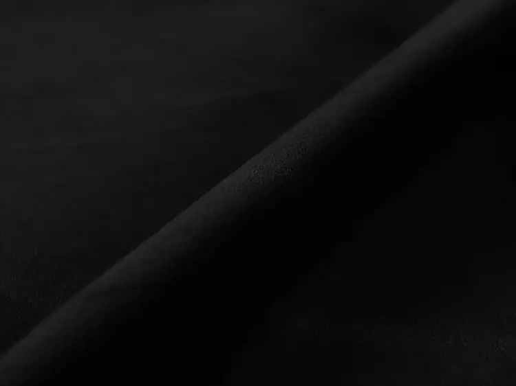 Kavč Tolmira 101 (Casino Črna)