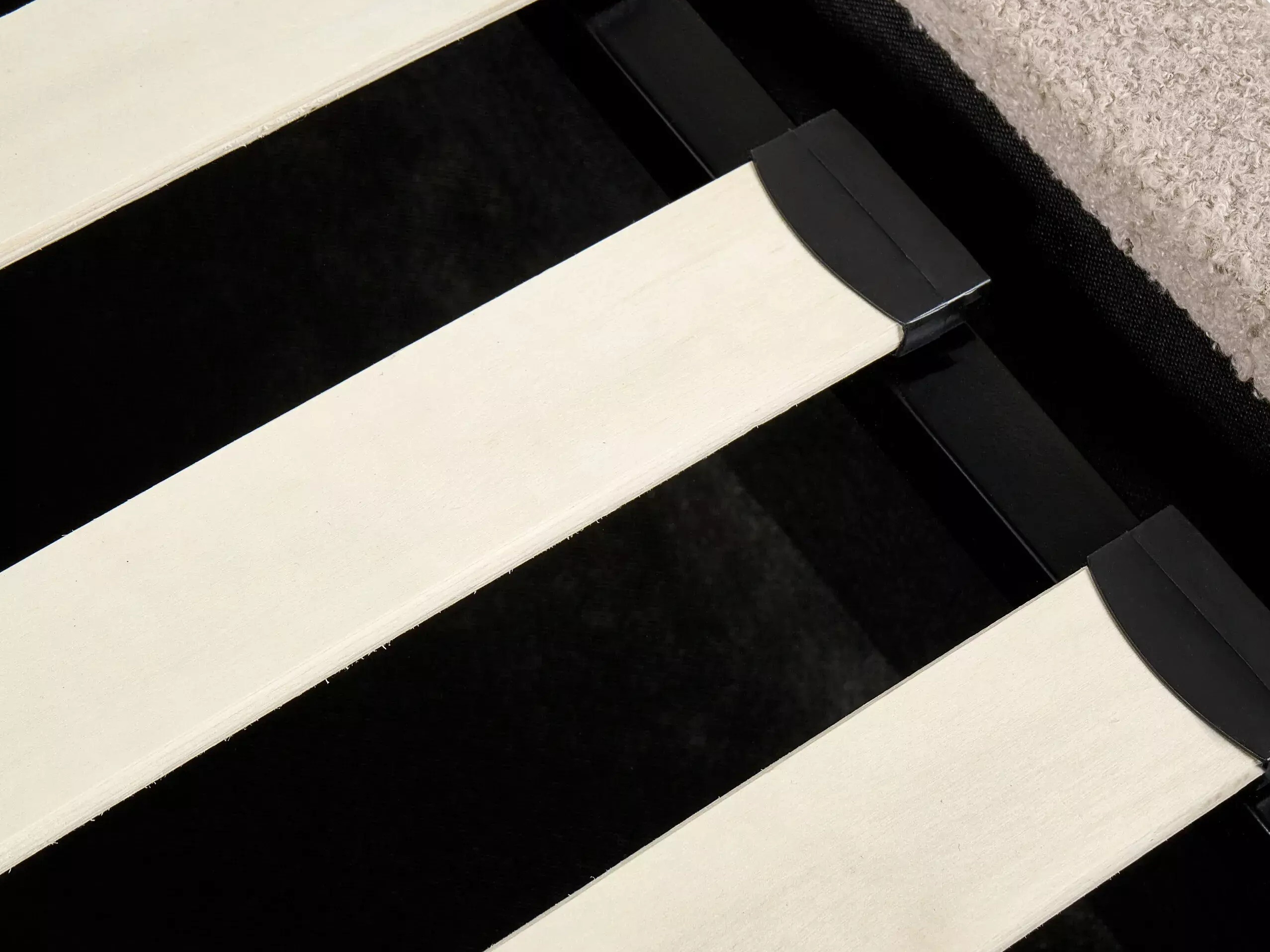 Postelja Berwyn 3208