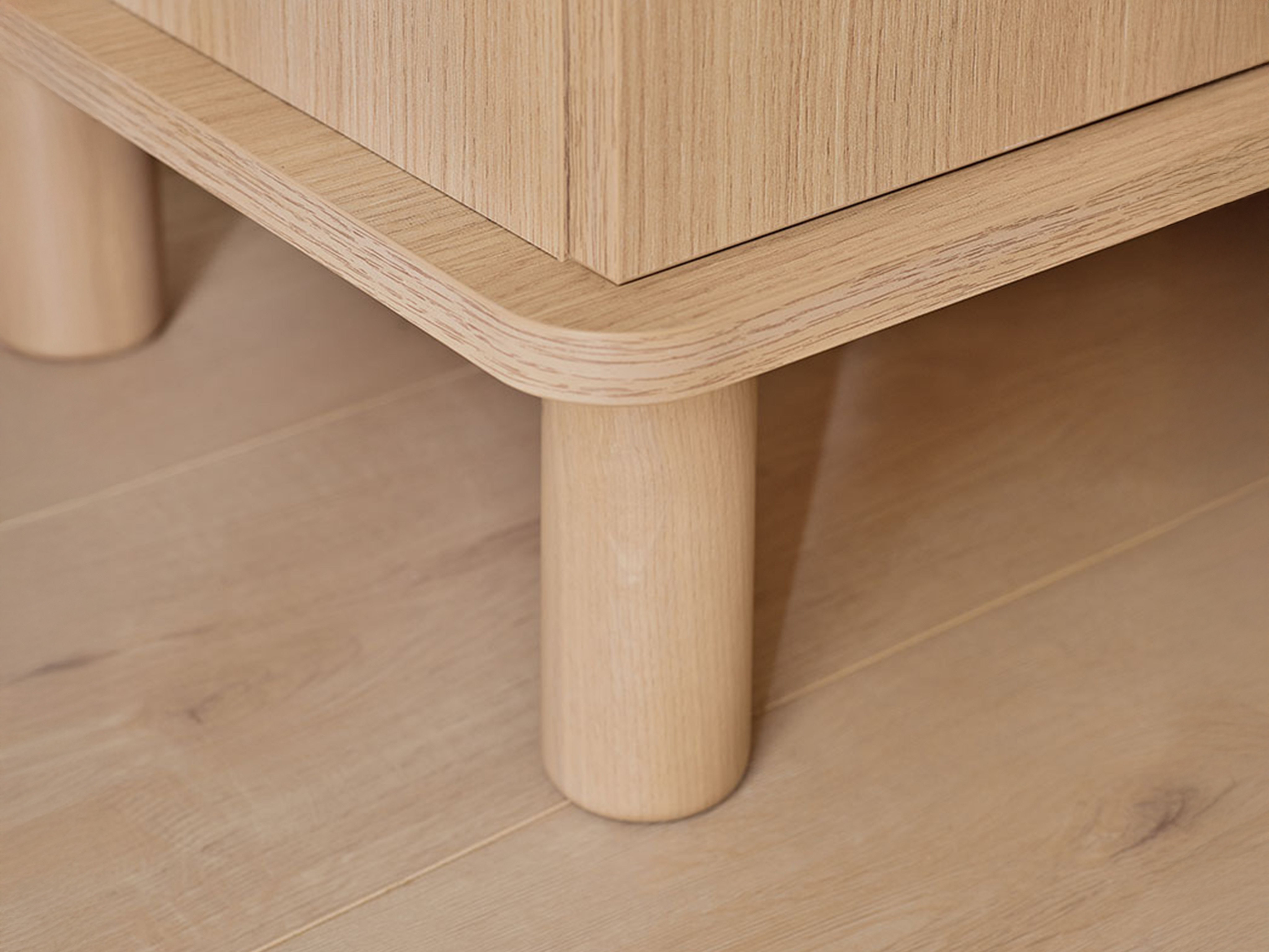 Nočna omarica Camcamo 106