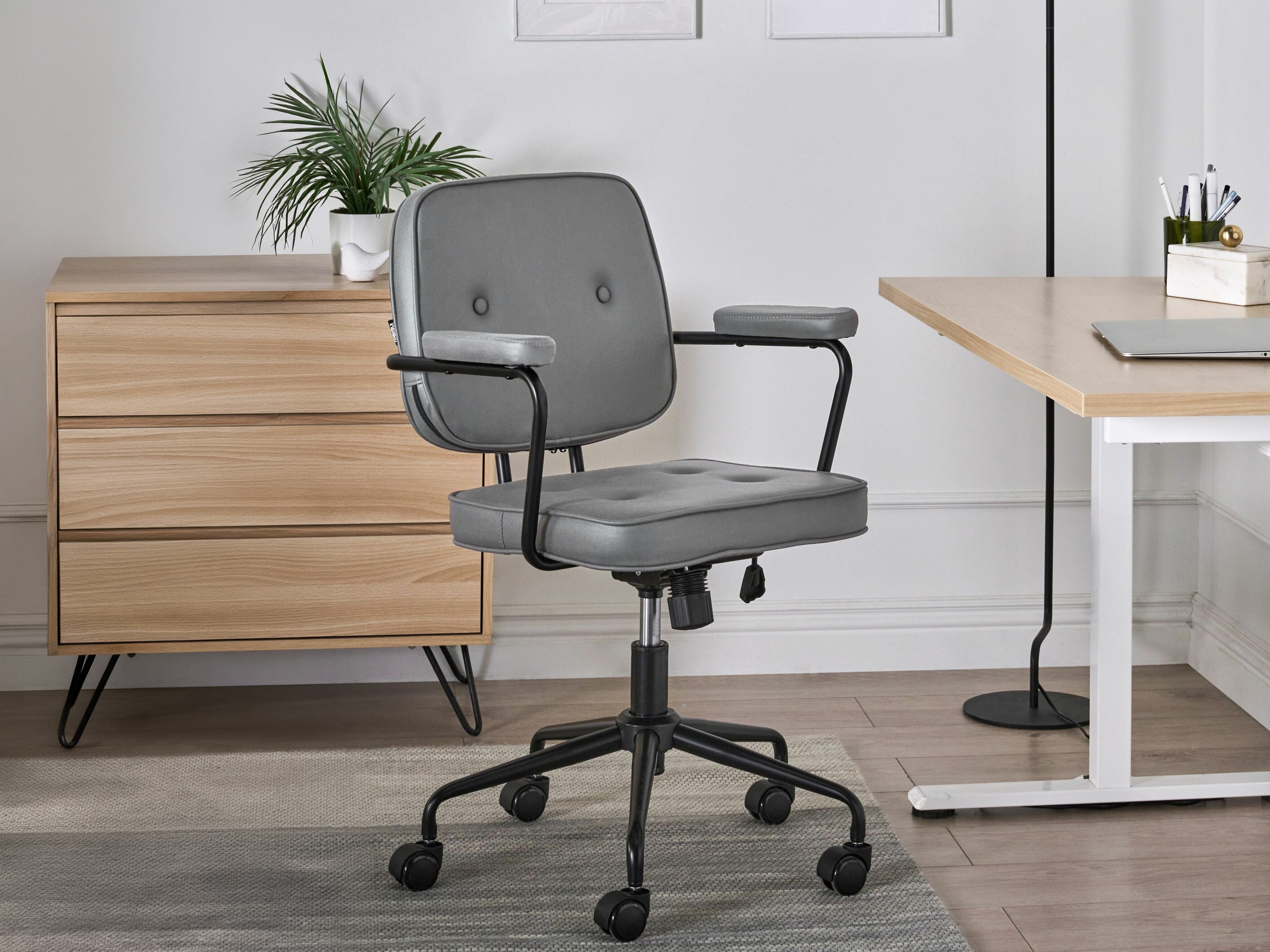 Pisarniški stol Berwyn 901 (Siva)