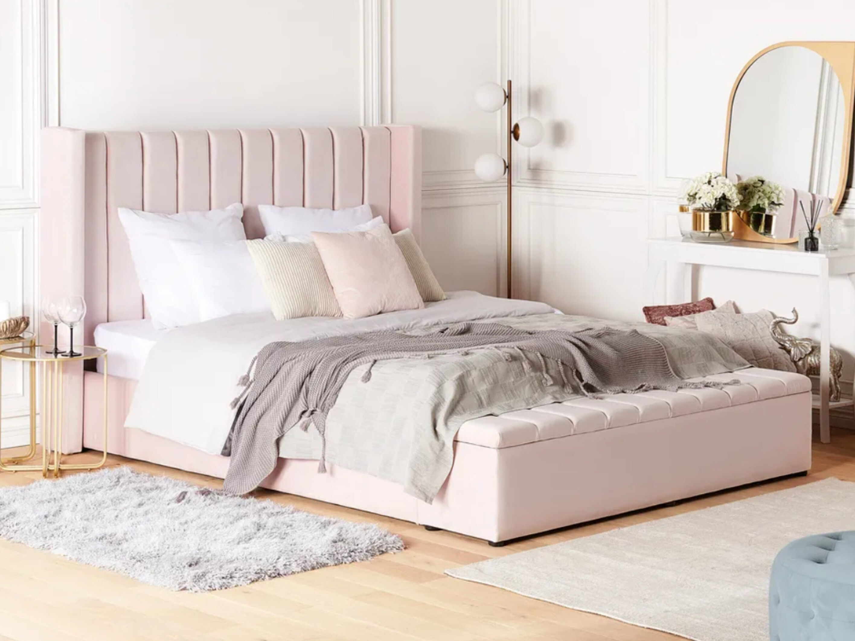 Postelja Berwyn 682 (Svetlo roza)