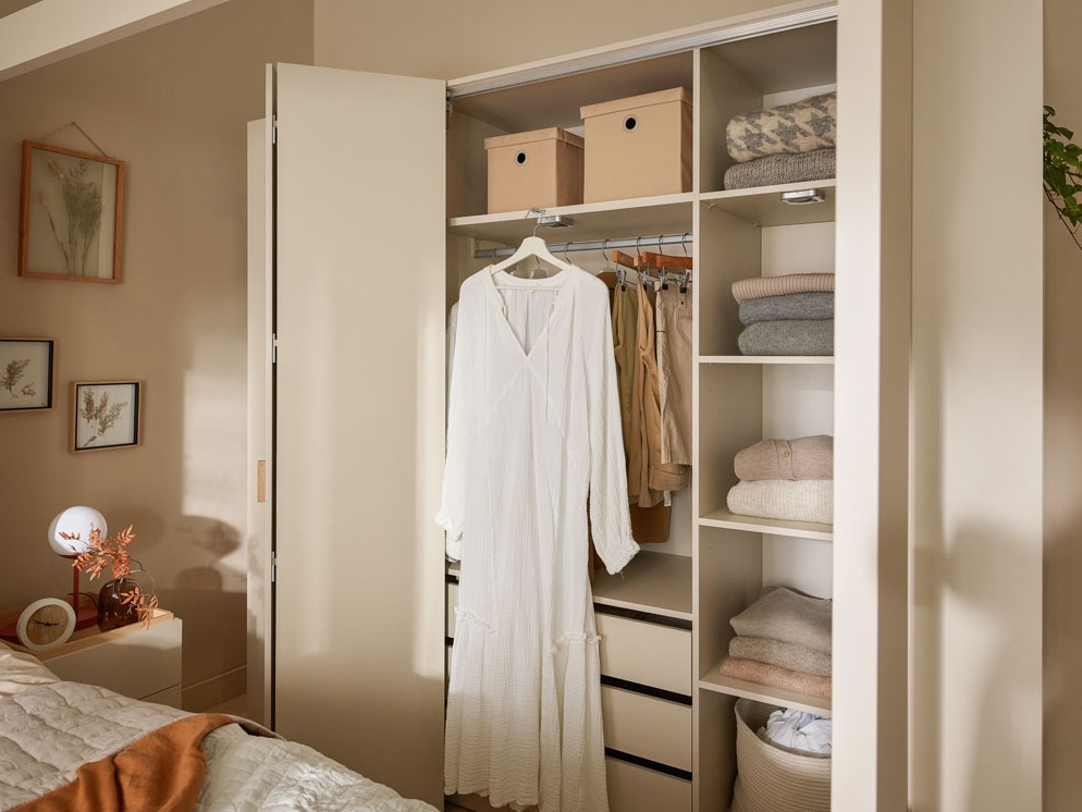 Garderobna omara Veldalo 111 (Lahki hrast)