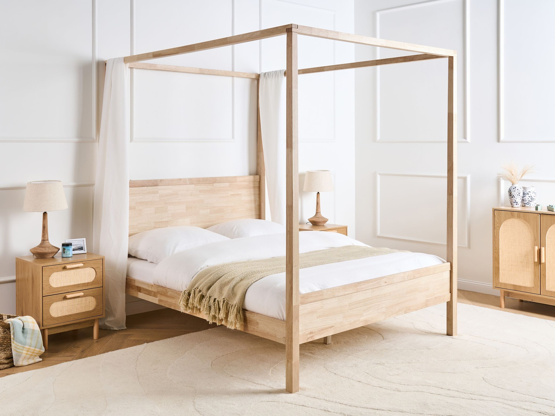 Postelja Berwyn 3221