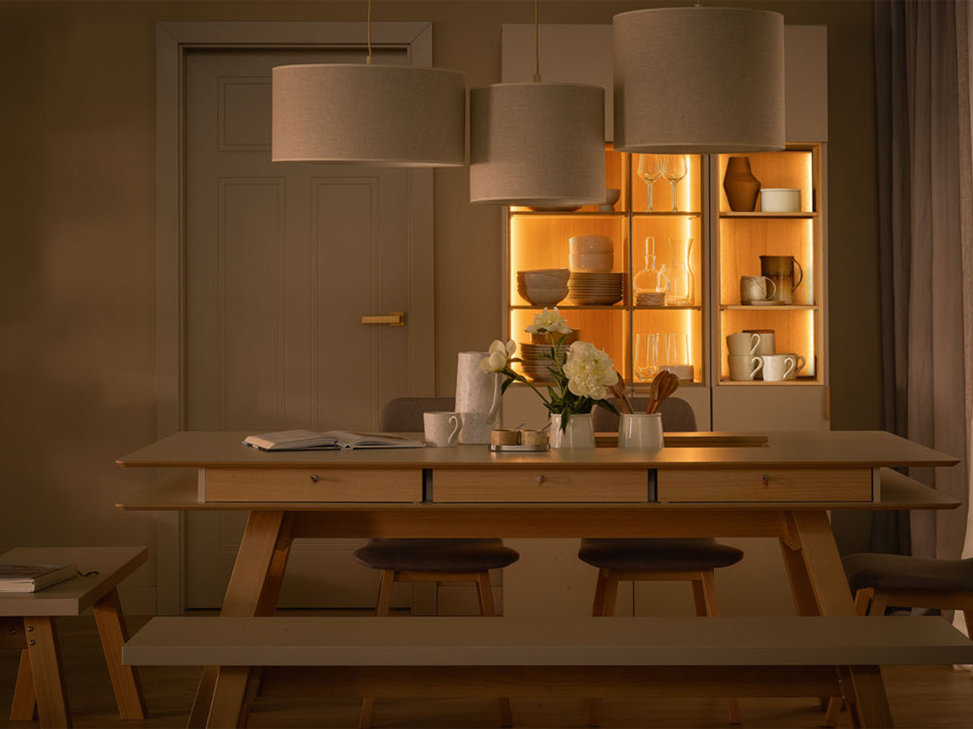 Regal Veldalo 116 (Lahki hrast)