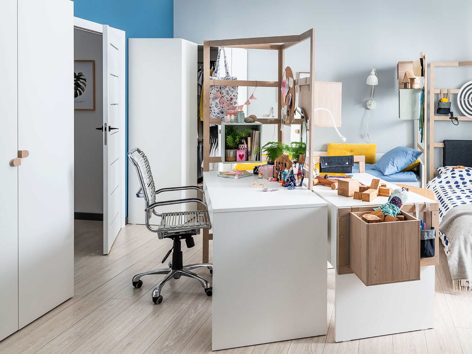 Pisalna miza Nutese 111