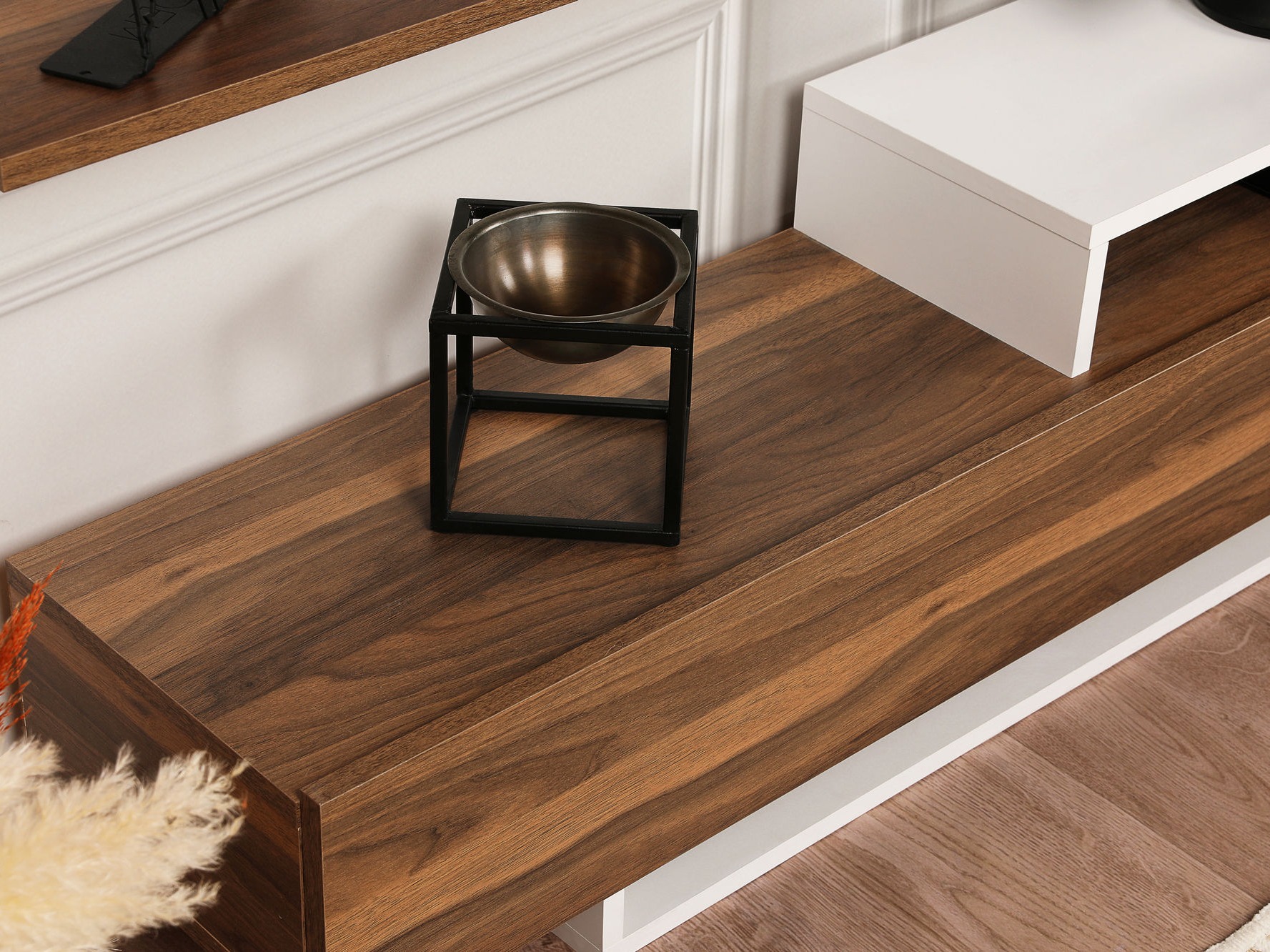 TV-omarica Kailua 998 (Tikovina + Bela)