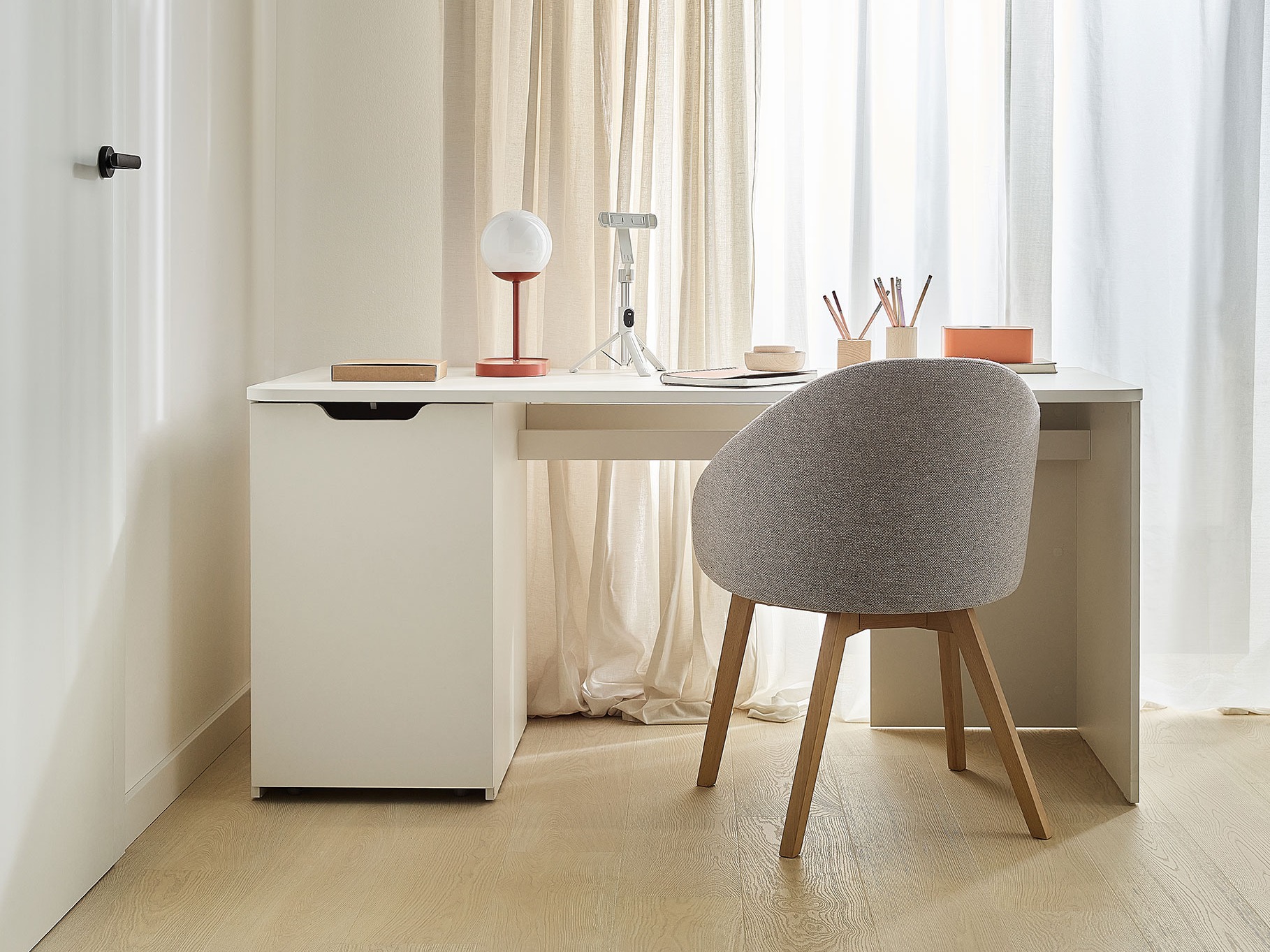 Pisalna miza Tornolo 133