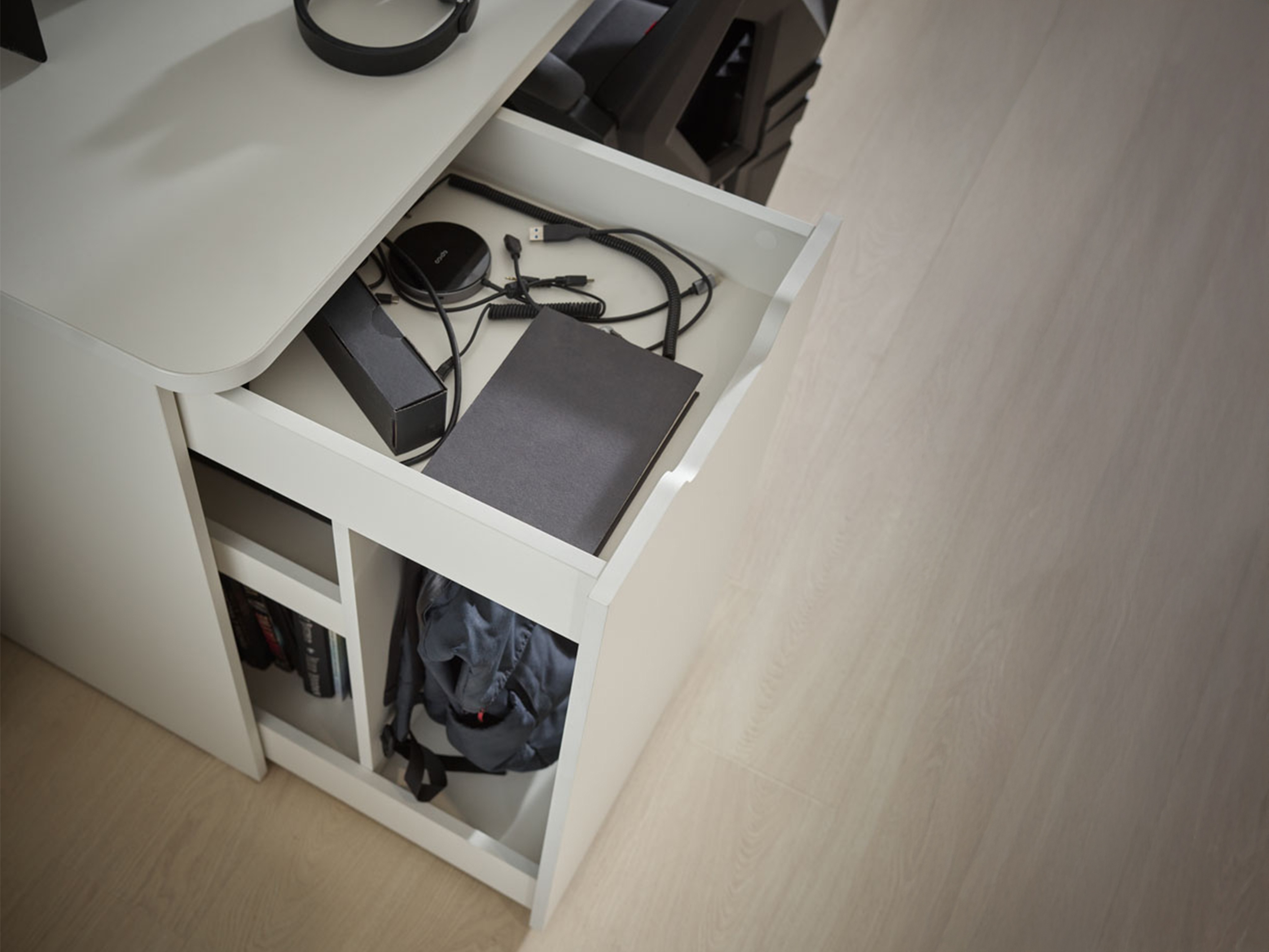 Pisalna miza Tornolo 133