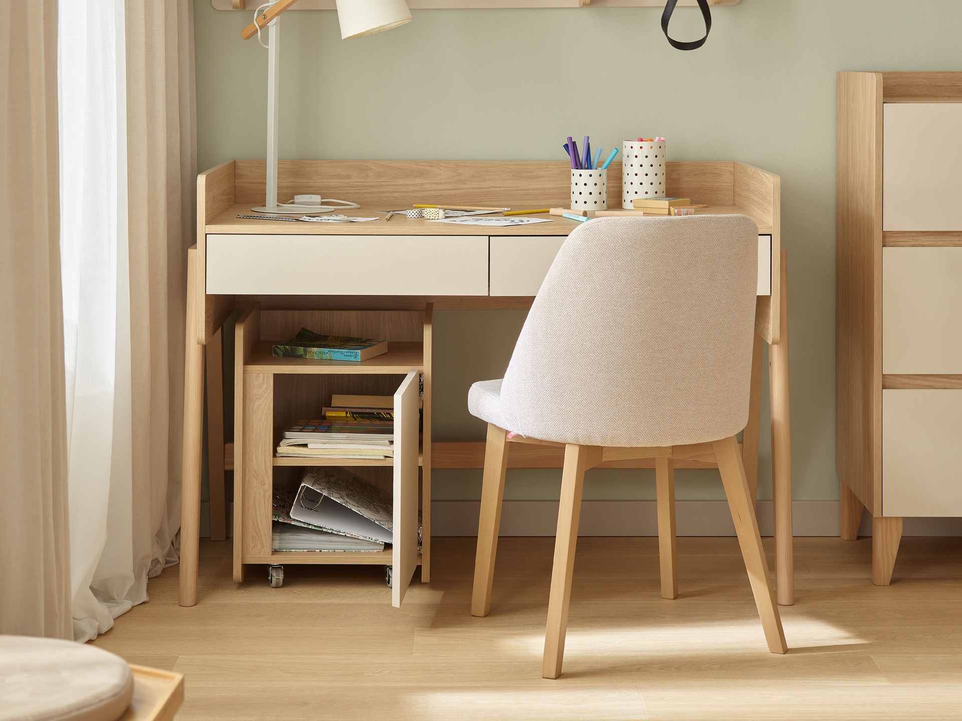 Omarica Velrome 102 (Hrast + Bež)