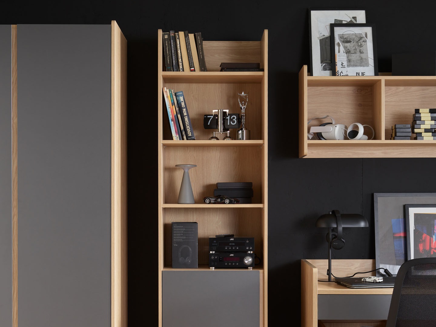 Regal Velrome 103 (Hrast + Grafit)