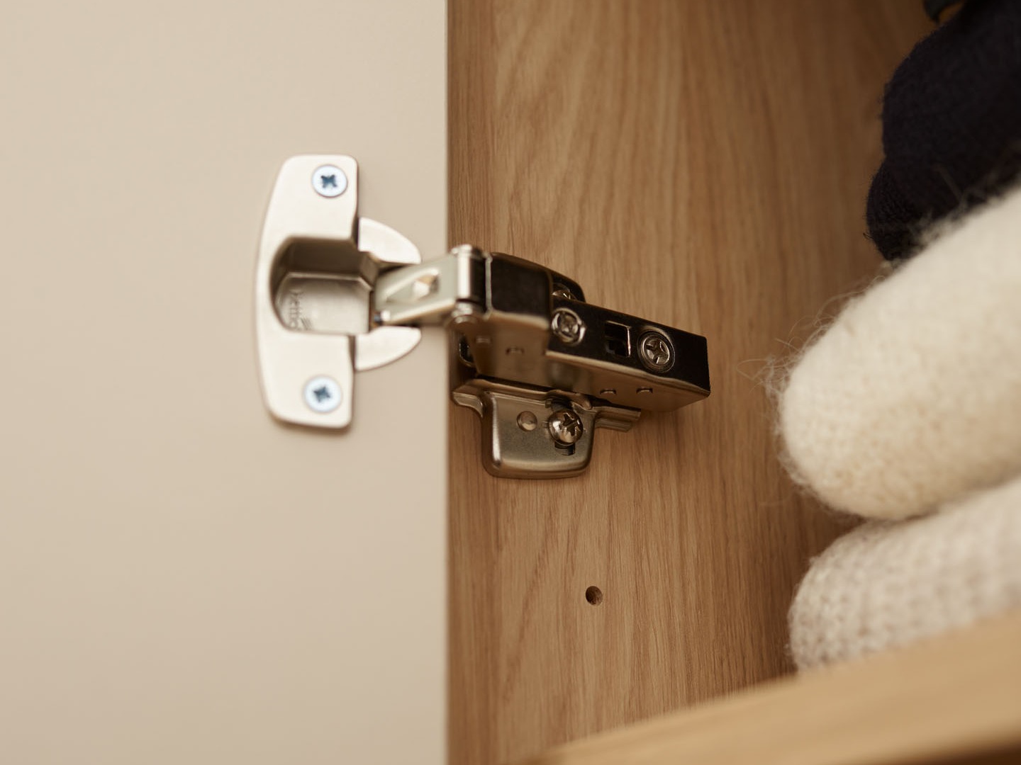 Garderobna omara Velrome 110 (Hrast)