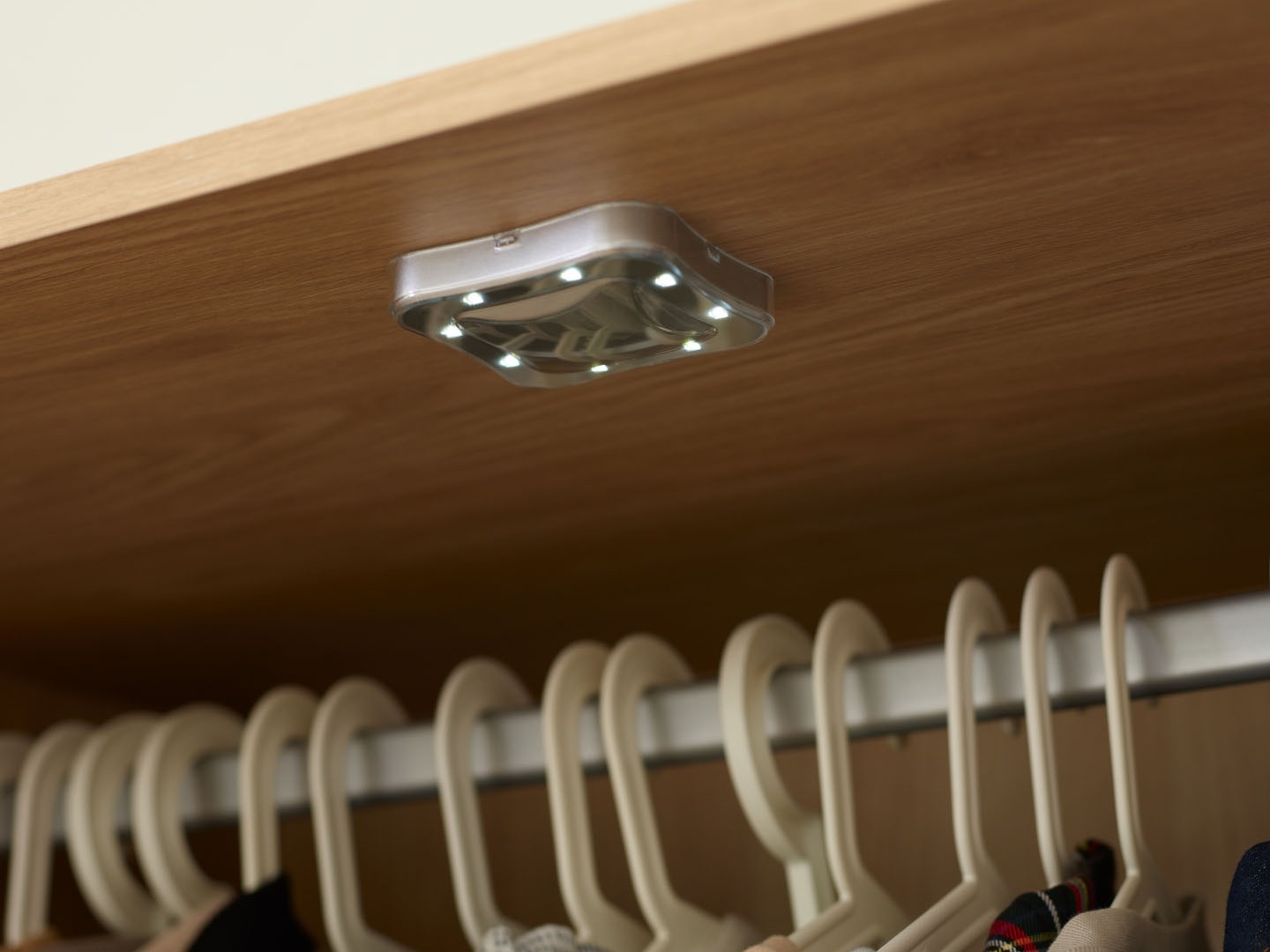 Garderobna omara Velrome 110 (Hrast)