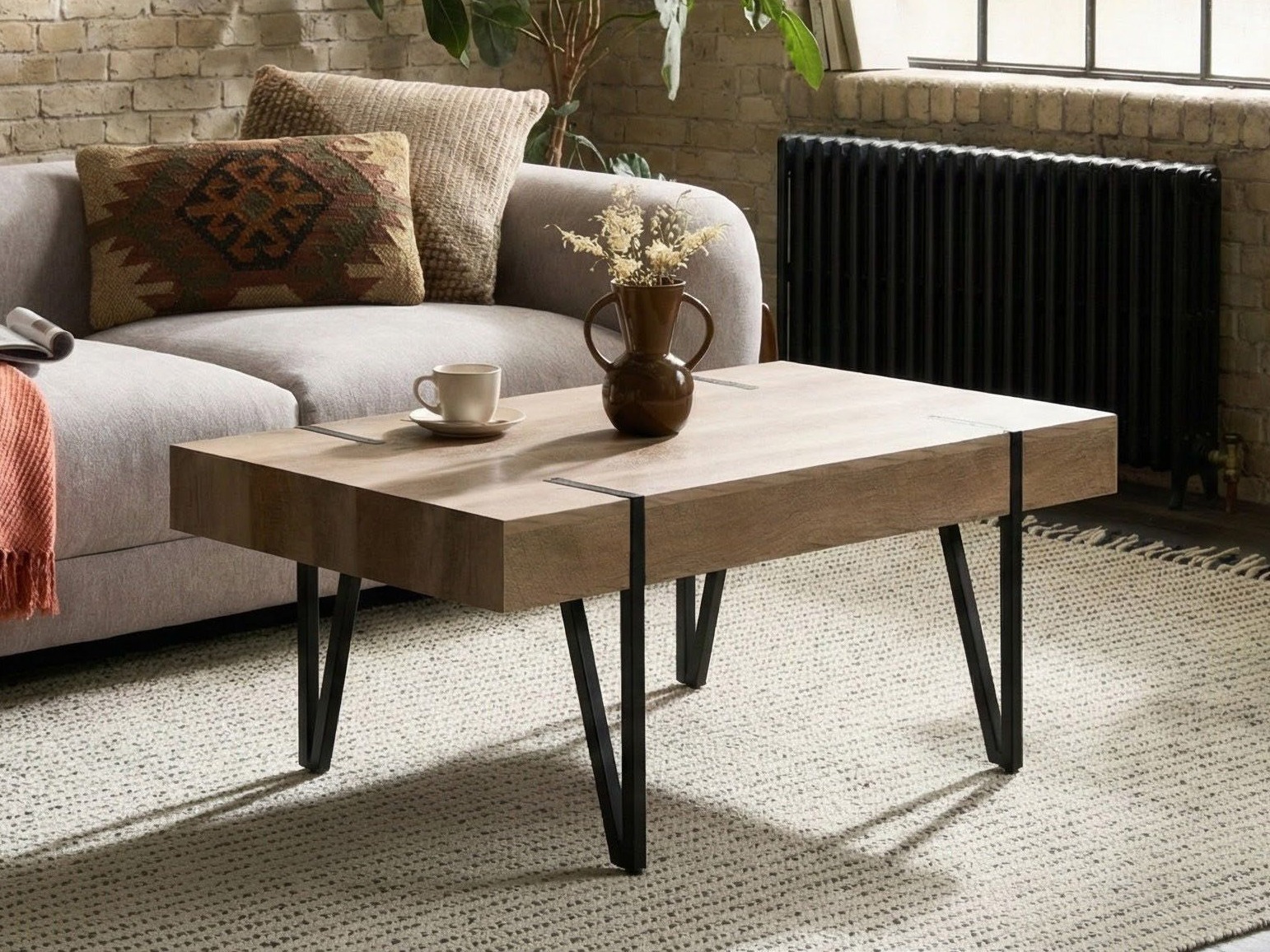 Klubska mizica Berwyn 694