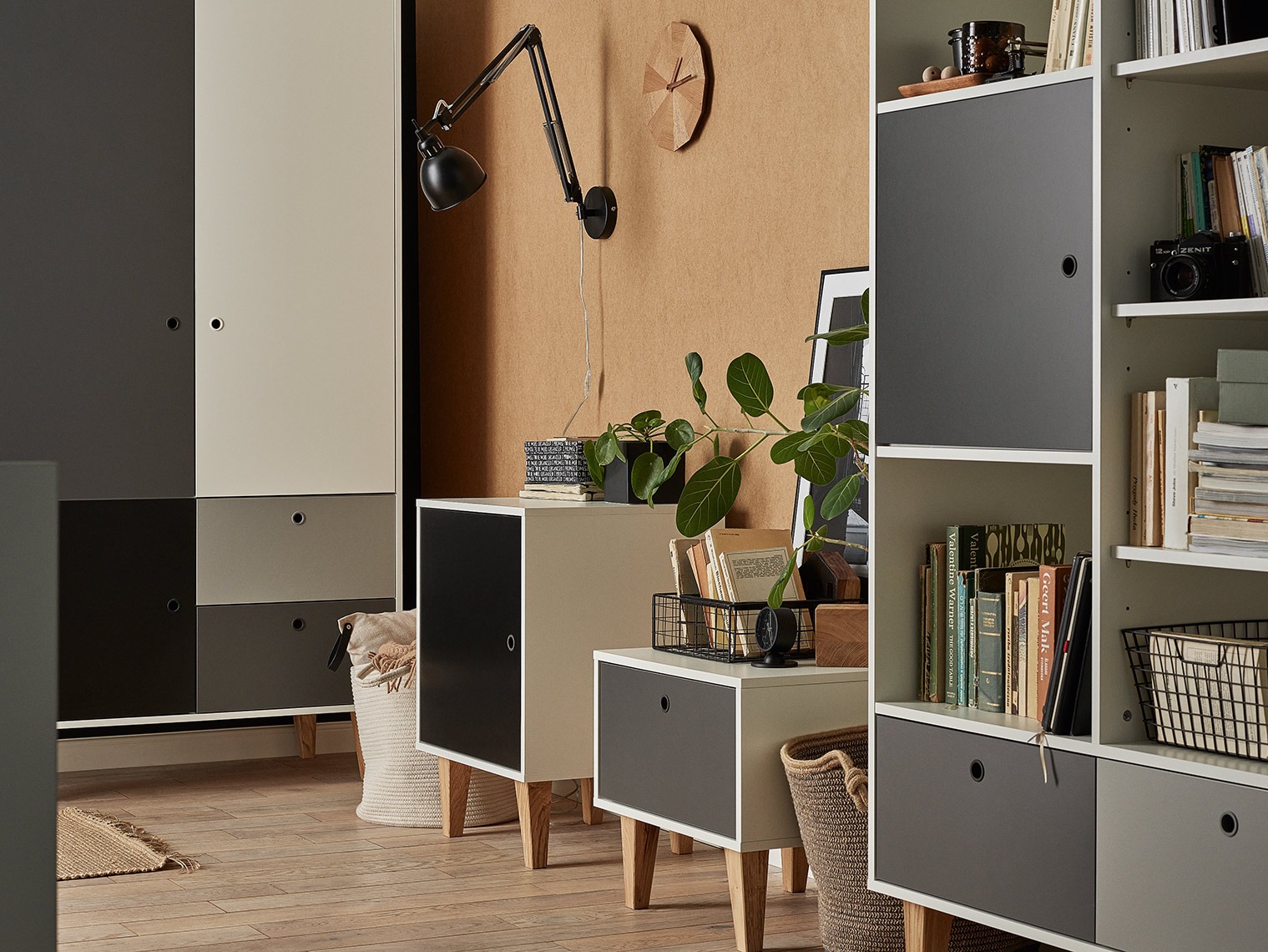 Nočna omarica Domfera 107