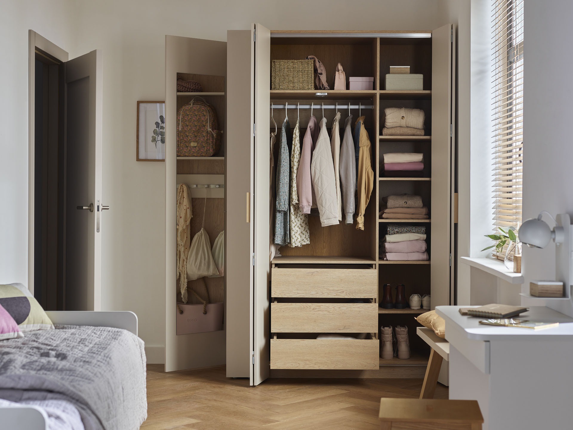 Garderobna omara Daltoro 100