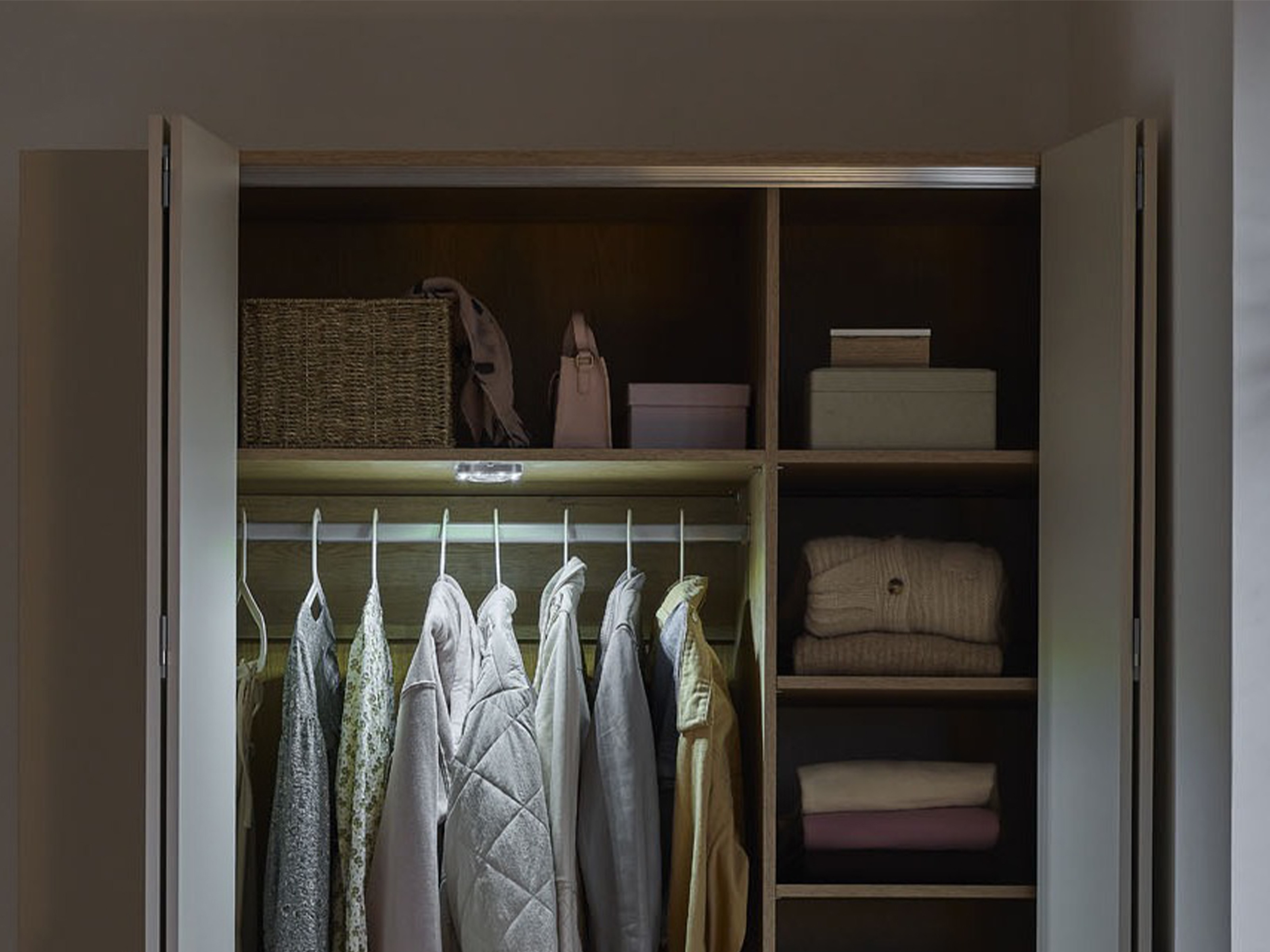 Garderobna omara Daltoro 105