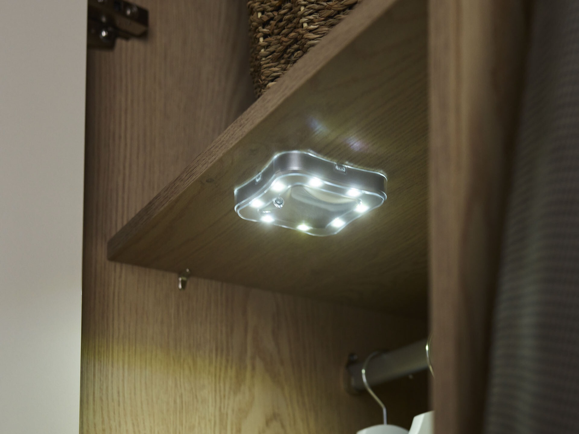 Garderobna omara Daltoro 123