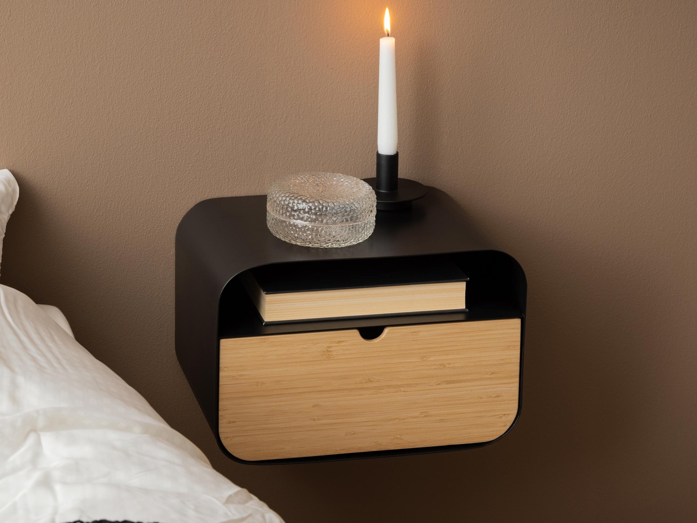 Nočna omarica Norsica 796