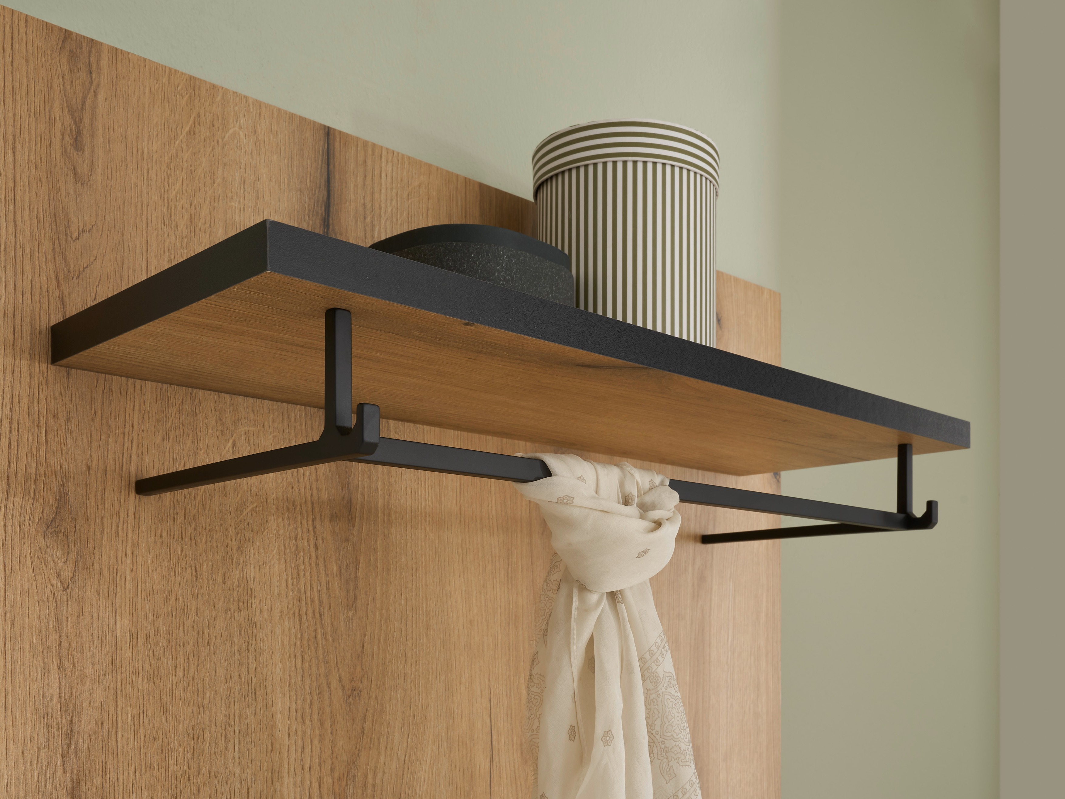 Obešalnik Mondala 105