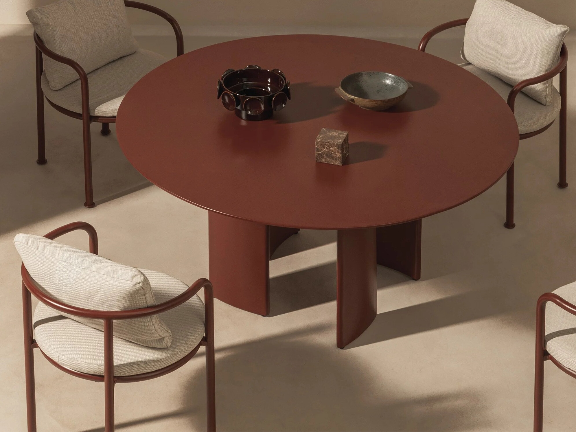 Vrtni stol Burleson 656 (Bordeaux + Svetla Bež)