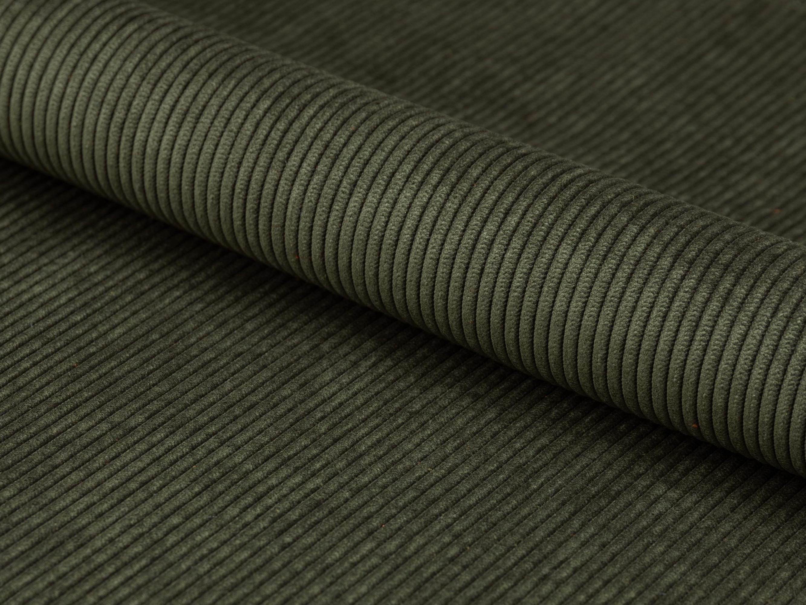 Raztegljiv kavč Norsica 491 (Temno zelena)