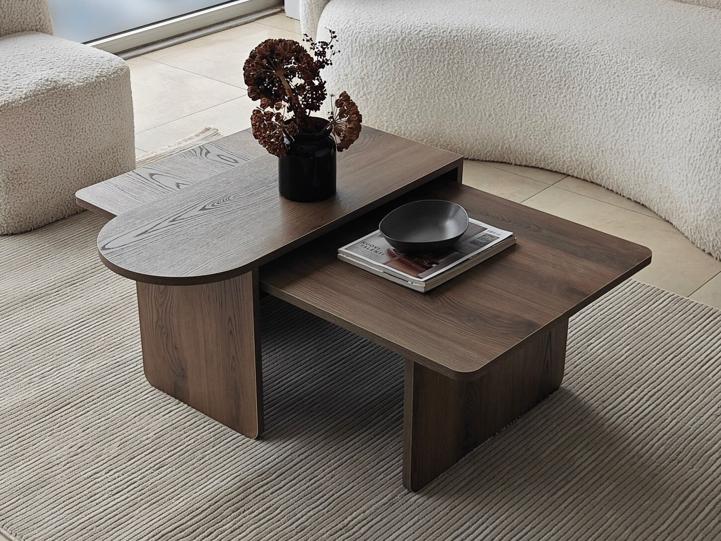 Komplet klubskih mizic Kailua 2824 (Oreh)