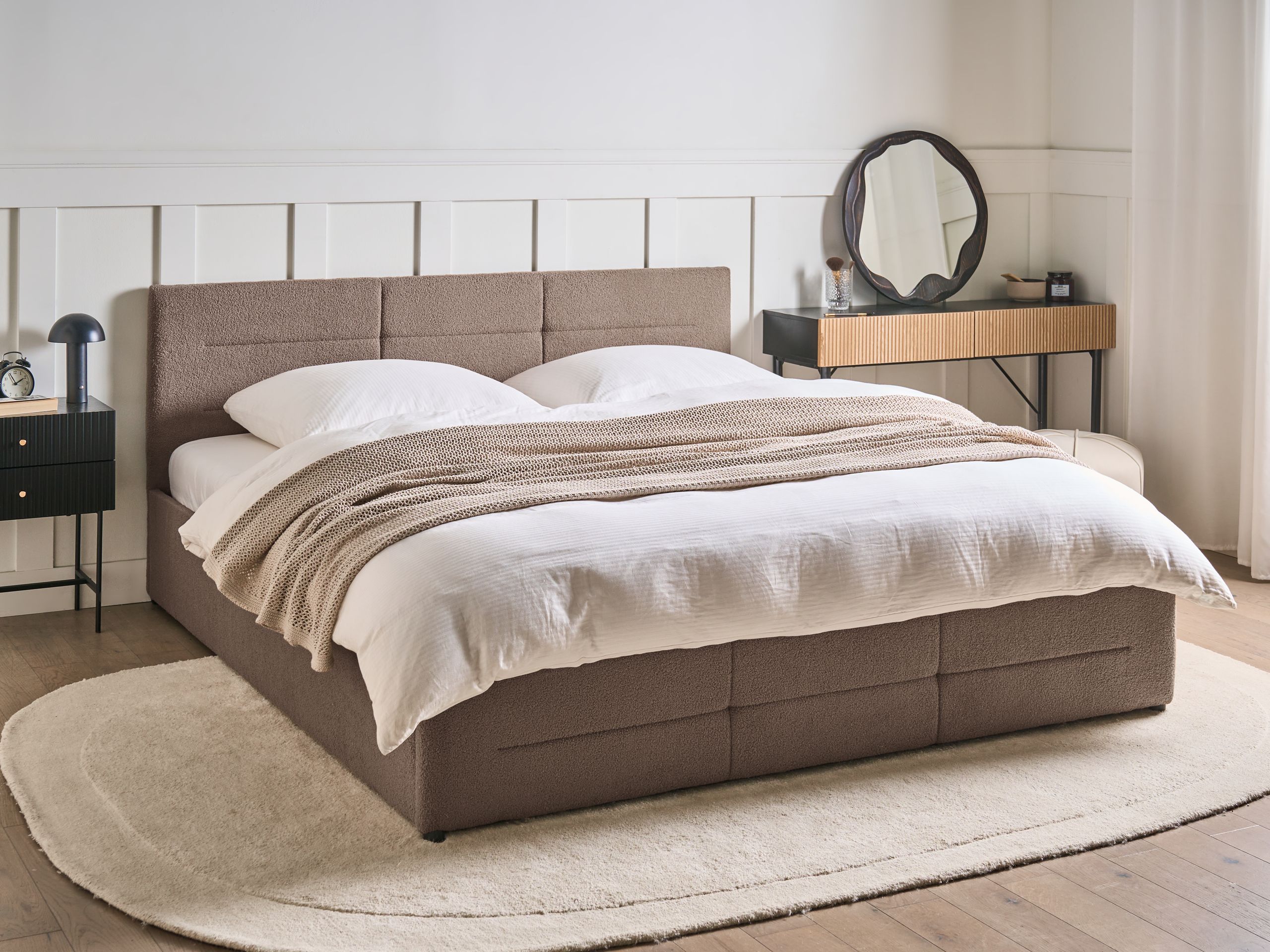 Postelja Berwyn 3466 (Taupe)