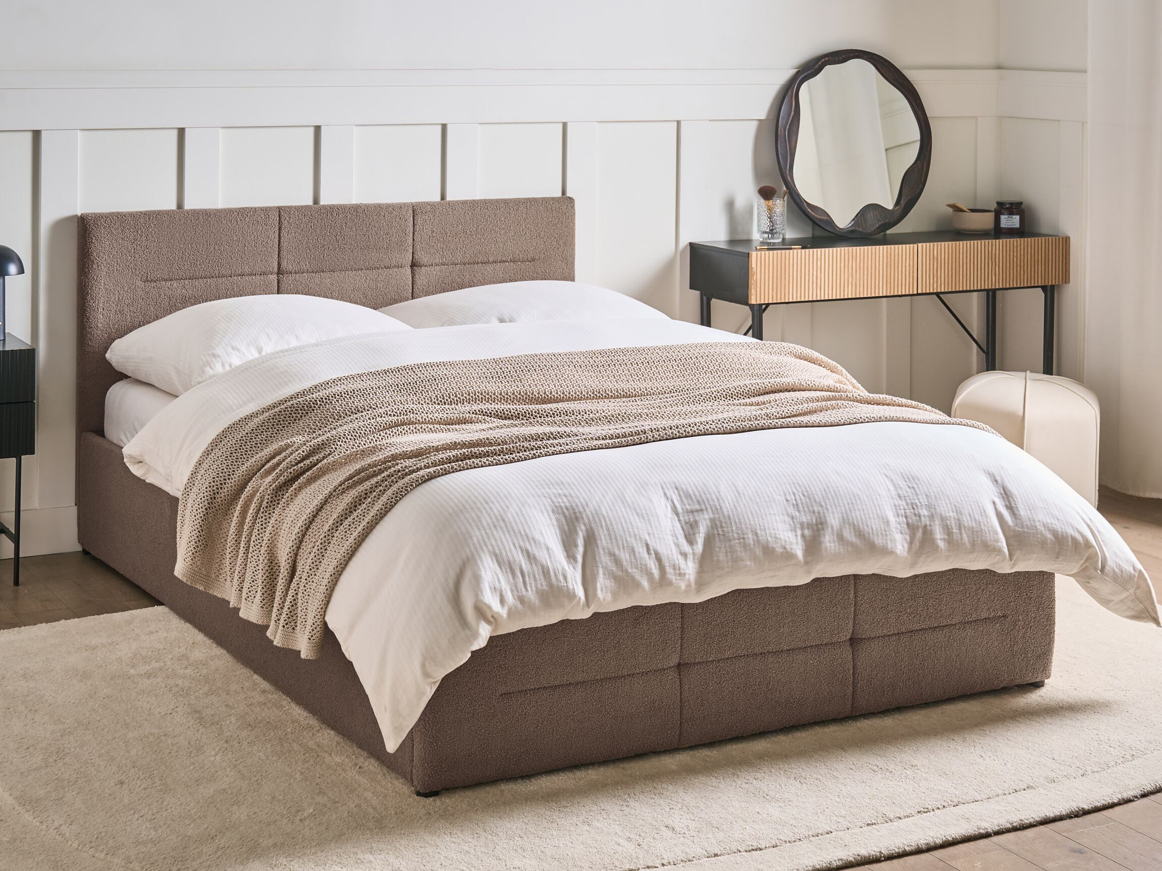 Postelja Berwyn 3466 (Taupe)