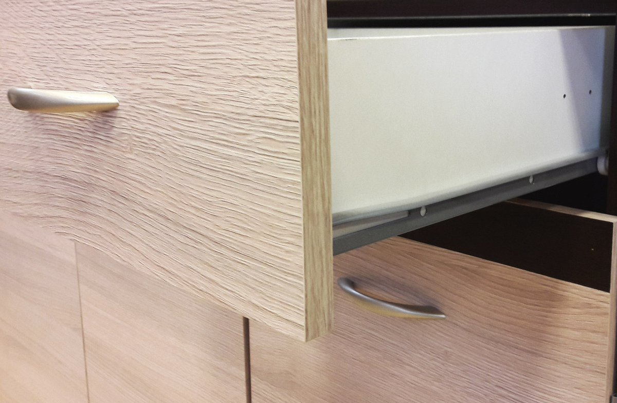 Modularna omarica s predali Eli Light 102