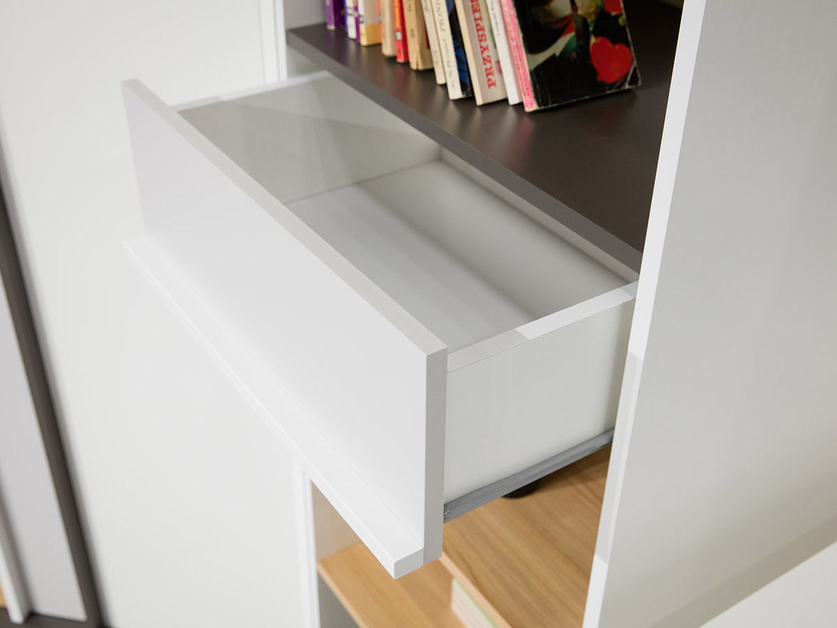 Komplet pohištva za otroško sobo Marvesi 132